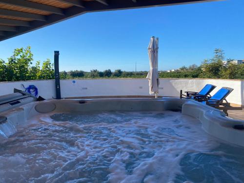 Hồ bơi trong/gần CASA DA PEDRA-QUINTA DOS CEDROS-TAVIRA