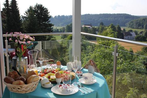 Foto dalla galleria di Hotel Haus Kallenberg a Herbrechtingen