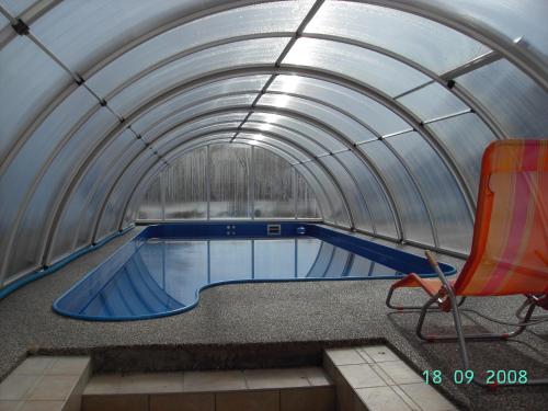 Bazén v ubytování Pension Všeruby nebo v jeho okolí