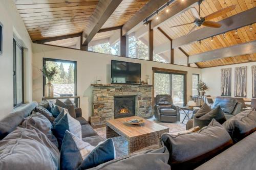 Hurd Hacienda – Photos 2