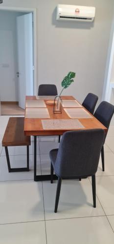 Φωτογραφία από το άλμπουμ του Jazz Service Suites 2 bedroom 35-1 by Yen's Sojourn σε Bagan Jermal