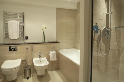 Beaufort House - Knightsbridge — Bathroom