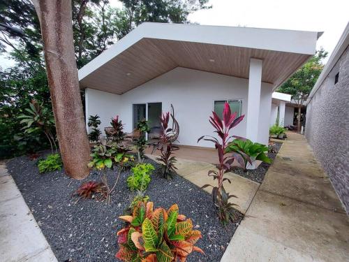 A new stylish studio, 10 minutes from Tamarindo
