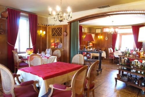 Posezení v ubytování Logis hôtel Arbez Franco Suisse