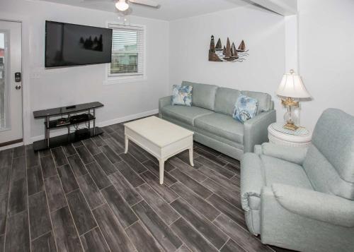 Breaking Even House – Photos 2