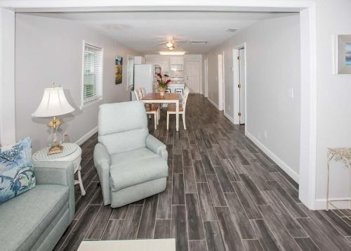 Breaking Even House – Photos 5