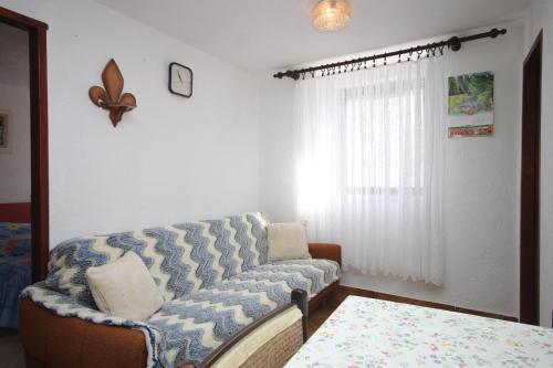 Postel nebo postele na pokoji v ubytování Apartments with WiFi Stivan, Cres - 382