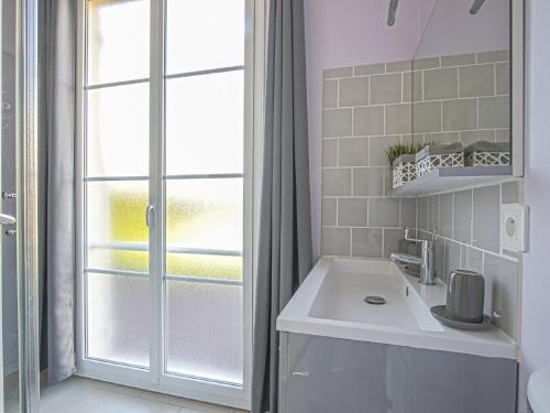Ένα μπάνιο στο Seaside Escape for Families
