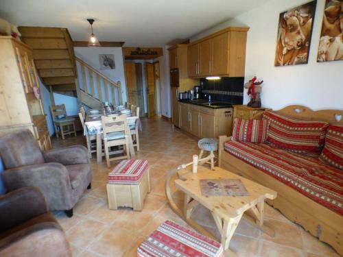 Appartement Villard-sur-Doron, 4 pièces, 8 personnes - FR-1-594-303