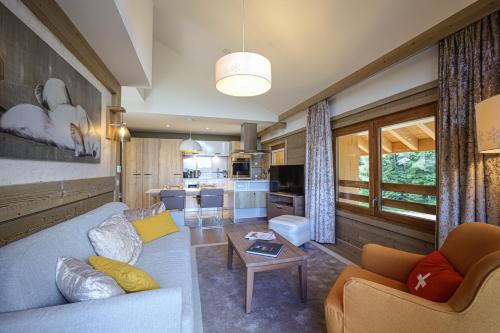 Cucina o angolo cottura di Résidence l'Hévana - Appartements de Prestige Méribel Centre