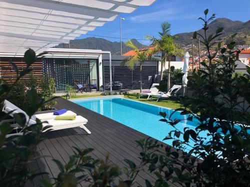 Gallery image of Pool House, Like a Private Boutique Hotel in Machico