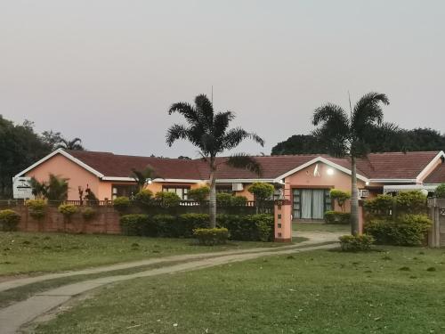Gallery image of Mavundla guest house in Richards Bay