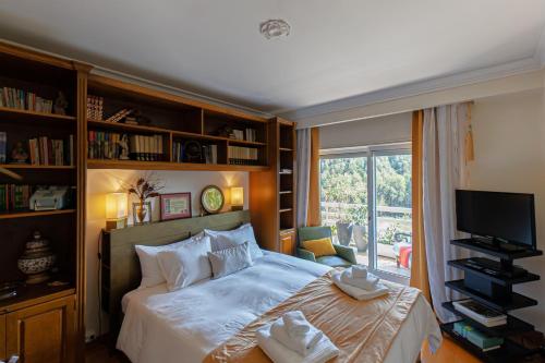 Postel nebo postele na pokoji v ubytování Exclusive Luxury4you – Beachfront Boutique Penthouse Apt!