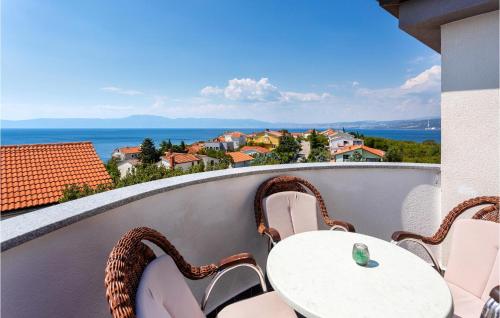 Amazing Apartment In Omisalj With 1 Bedrooms And Wifi