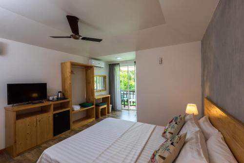 Isla Dhiffushi photo 2