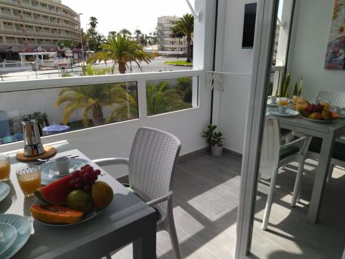 Playa del Inglés 5 min walk from Yumbo! 204