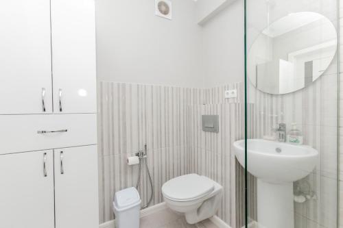 Ένα μπάνιο στο Apartament in zona Centrala si Parc