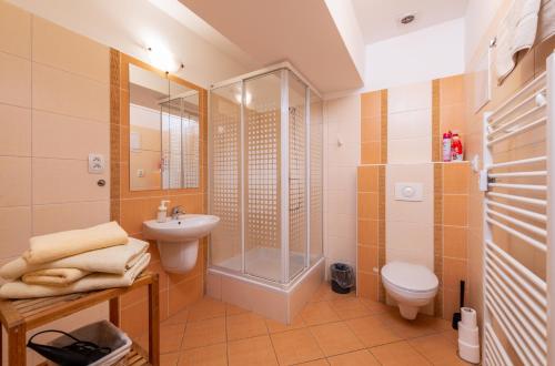 Kúpeľňa v ubytovaní Apartment 353 Liptov Town