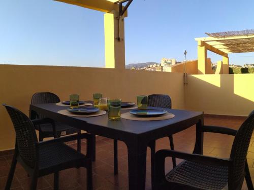 Málaga Yellow Duplex free parking and terrace