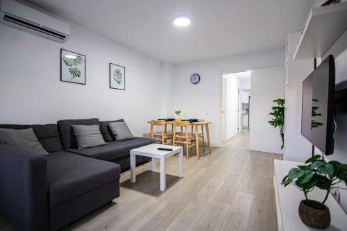 Apartamento con balcón cerca María Zambrano