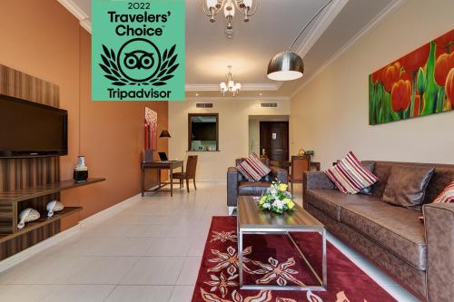 Μια τηλεόραση ή/και κέντρο ψυχαγωγίας στο Abidos Hotel Apartment Dubai Land