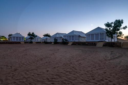 Příroda nedaleko luxury tent