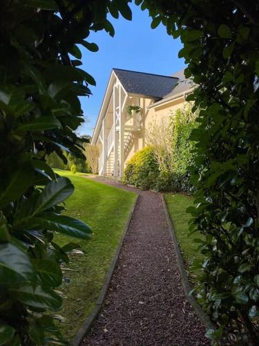 PETIT AILLY magnifique logement accès plage à pied