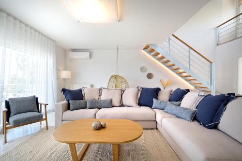 Triplex Villa Gardenia Glyfada sea view