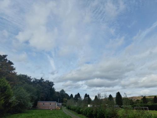 Large Shepherds Hut - Riverview – Photos 5