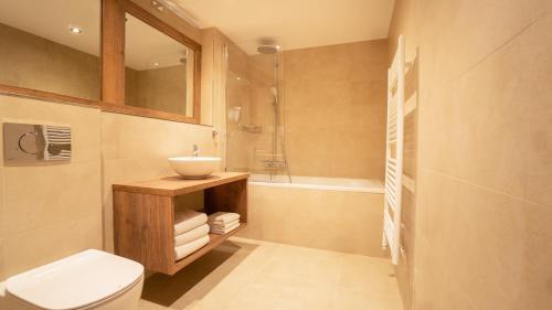 Koupelna v ubytování Hotel Savoy Špindlerův Mlýn