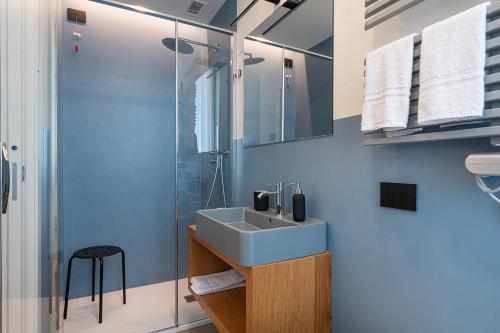 Kúpeľňa v ubytovaní [Attico di Design] a 5 min da Centro e Fiera