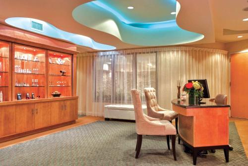 Posezení v ubytování Viana Hotel and Spa, Trademark Collection by Wyndham