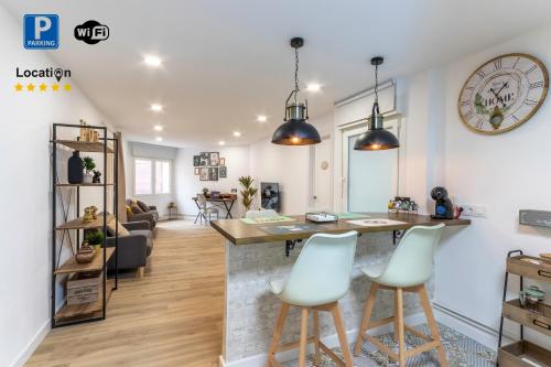 Old Town at Your Feet! Terrace and Private Parking