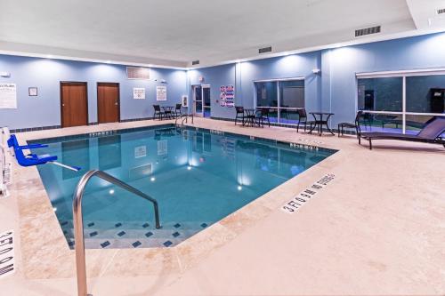 Holiday Inn Express & Suites - Houston - N Downtown, an IHG Hotel Image