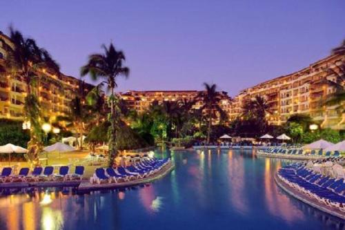 Bazén v ubytování Perfect Place Velas Vallarta Resort nebo v jeho okolí