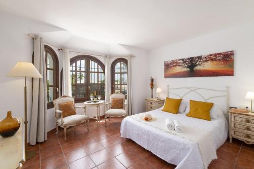 Postel nebo postele na pokoji v ubytování Villa Nikki by Villa Plus