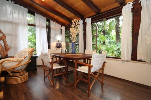 Fotografia z galérie ubytovania Family friendly house with a parking space Opatija - 7914 v destinácii Opatija
