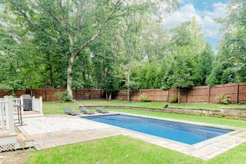 Colonial Gem Near the Bay – Photos 3