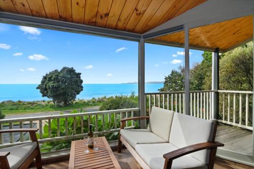 Collingwood Beach House - Golden Bay Holiday Home