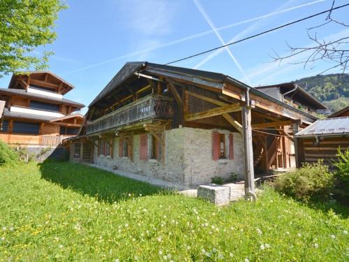 Chalet rénové 8 pers. proche centre et pistes avec parking