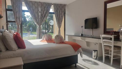 Μια τηλεόραση ή/και κέντρο ψυχαγωγίας στο Elephant Lake Hotel