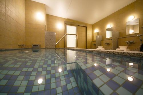 La alberca dentro o cerca de Kuretake Inn Premium Shizuoka Annex