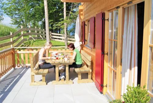 Μπαλκόνι ή βεράντα στο Ferienhaus mit Panoramaausblick und Sauna - 3 SZ