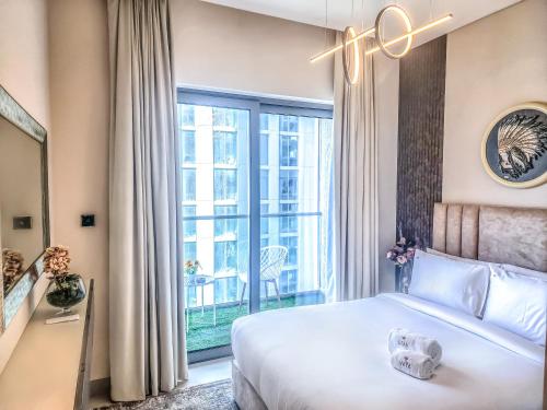 STAY BY LATINEM Luxury 2BR Holiday Home CV A1409 near Burj Khalifa