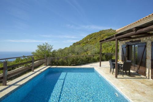 Πισίνα στο ή κοντά στο Amadryades Villas-Villa Terina