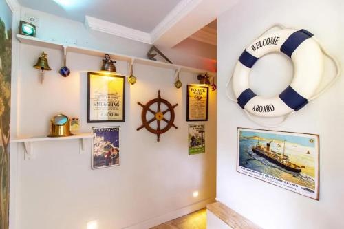 Fotografie z fotogalerie ubytování LUXURY BEACH PROPERTY- Neptune's Nest v destinaci Sandgate
