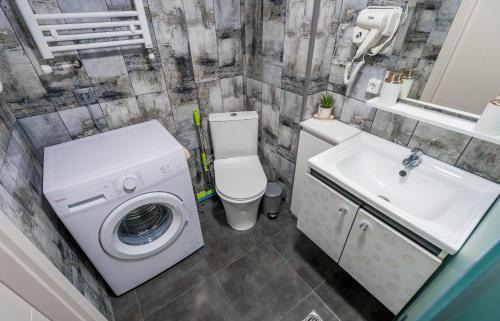 Un baño de Touch the Mountains, Twins Hotel, New Gudauri
