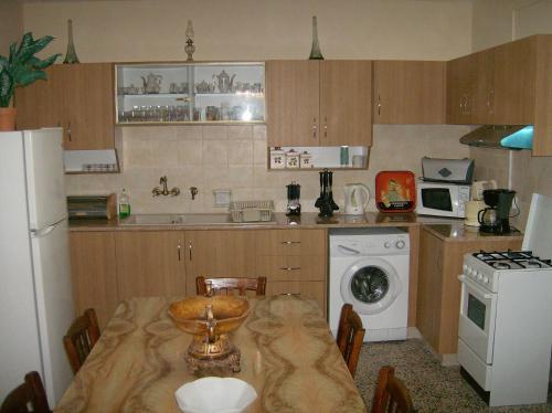 Η κουζίνα ή μικρή κουζίνα στο Patriko Village Home