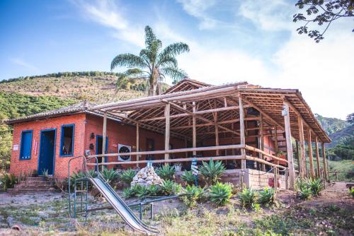 El edificio en el que está el campamento