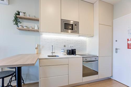 31 Janeiro 157 - Charming 1BR w AC by LovelyStay